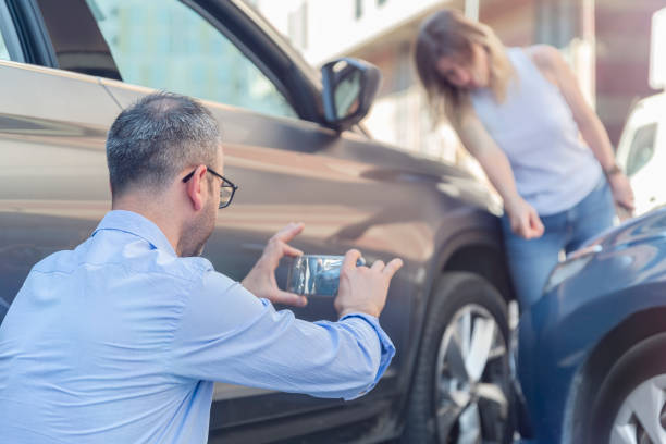 Professional Commercial Auto Insurance technician working in Indian River Shores, FL